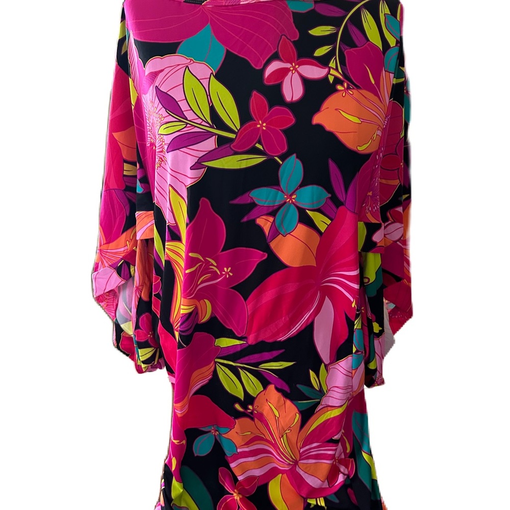 BNWT Trina Turk Swim and Spa Collection Solar Floral Tunic Cover Up Dress. Large